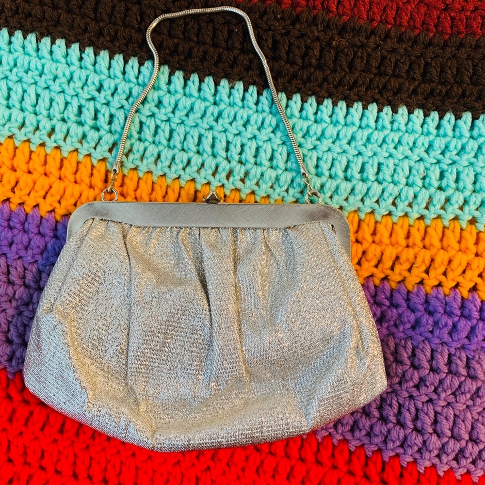 Vintage Silver Metallic Chain Purse Hand Clutch
